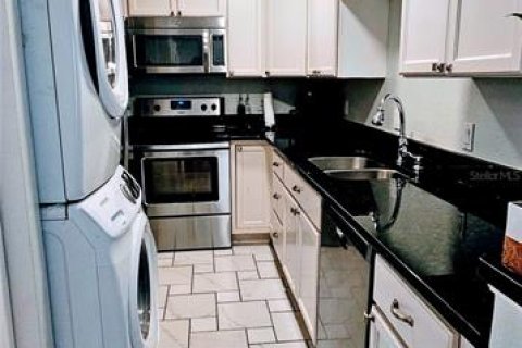 Condo in Kissimmee, Florida, 3 bedrooms  № 1784839 - photo 13