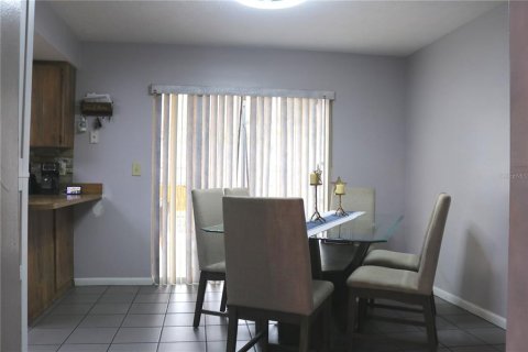 Casa en alquiler en Seffner, Florida, 4 dormitorios, 132.39 m2 № 1910417 - foto 5