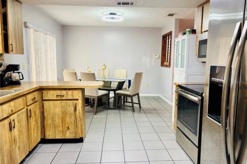 Casa en alquiler en Seffner, Florida, 4 dormitorios, 132.39 m2 № 1910417 - foto 6