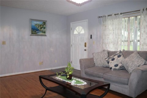 Casa en alquiler en Seffner, Florida, 4 dormitorios, 132.39 m2 № 1910417 - foto 3