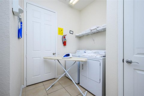 Condominio en alquiler en Orlando, Florida, 3 dormitorios, 194.82 m2 № 2109308 - foto 16