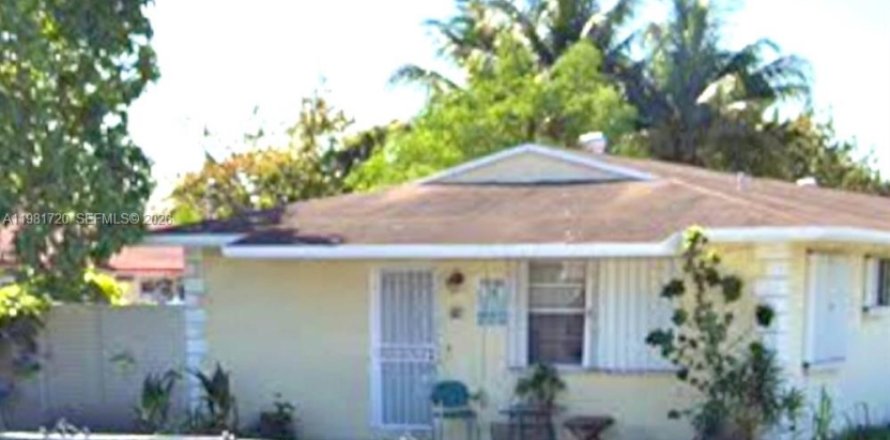 Дом в Майами, Флорида 2 спальни, 88.26м2 № 2048470