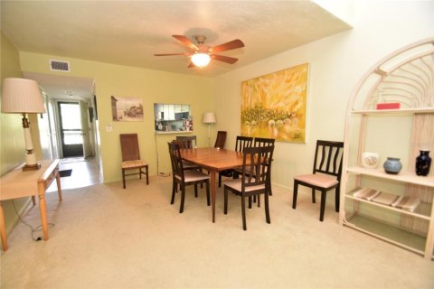 Condo in Sarasota, Florida, 2 bedrooms № 2379151 - photo 3