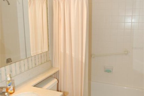 Condo in Sarasota, Florida, 2 bedrooms № 2379151 - photo 14