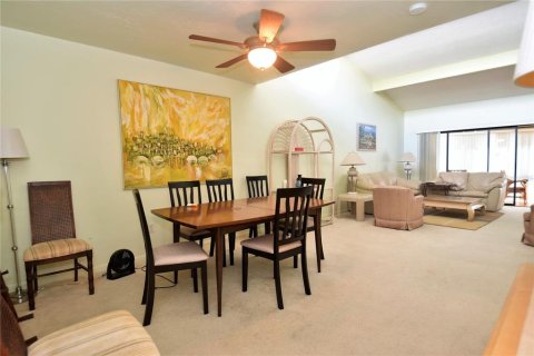 Condo in Sarasota, Florida, 2 bedrooms № 2379151 - photo 5