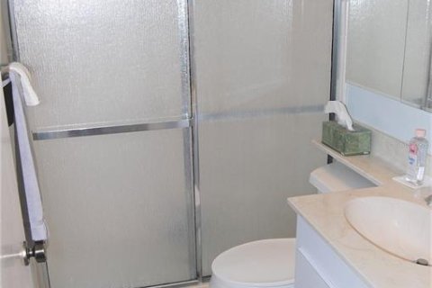 Condo in Sarasota, Florida, 2 bedrooms № 2379151 - photo 8