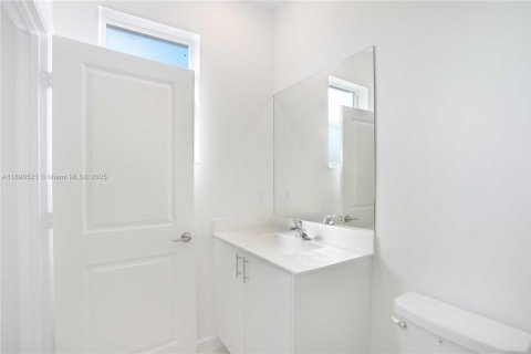 Adosado en alquiler en Homestead, Florida, 3 dormitorios, 137.77 m2 № 1943340 - foto 10