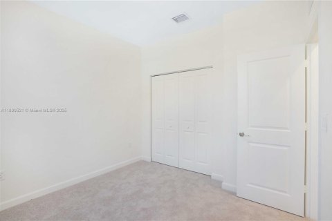Adosado en alquiler en Homestead, Florida, 3 dormitorios, 137.77 m2 № 1943340 - foto 14
