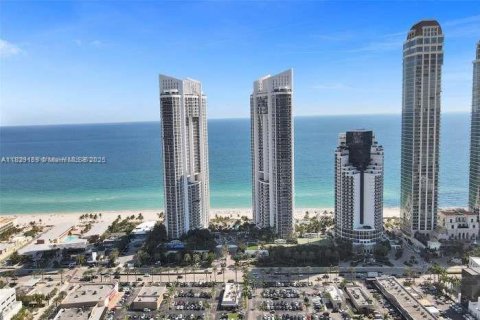 Condominio en venta en Sunny Isles Beach, Florida, 2 dormitorios, 139.26 m2 № 1934444 - foto 4