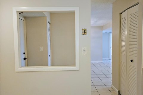 Condominio en alquiler en Treasure Island, Florida, 2 dormitorios, 109.16 m2 № 1635936 - foto 10
