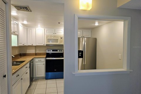 Condominio en alquiler en Treasure Island, Florida, 2 dormitorios, 109.16 m2 № 1635936 - foto 7