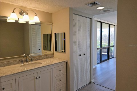 Condominio en alquiler en Treasure Island, Florida, 2 dormitorios, 109.16 m2 № 1635936 - foto 22