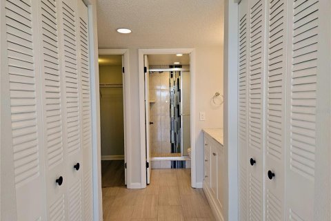 Condominio en alquiler en Treasure Island, Florida, 2 dormitorios, 109.16 m2 № 1635936 - foto 18