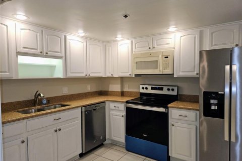 Condominio en alquiler en Treasure Island, Florida, 2 dormitorios, 109.16 m2 № 1635936 - foto 8