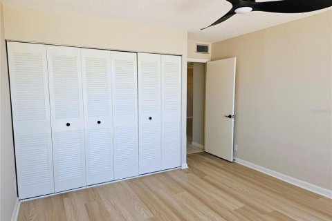 Condominio en alquiler en Treasure Island, Florida, 2 dormitorios, 109.16 m2 № 1635936 - foto 23