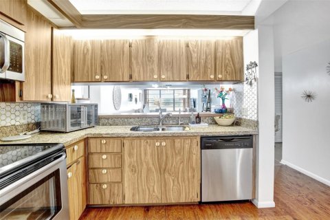 Condo in Davie, Florida, 2 bedrooms № 1982388 - photo 3
