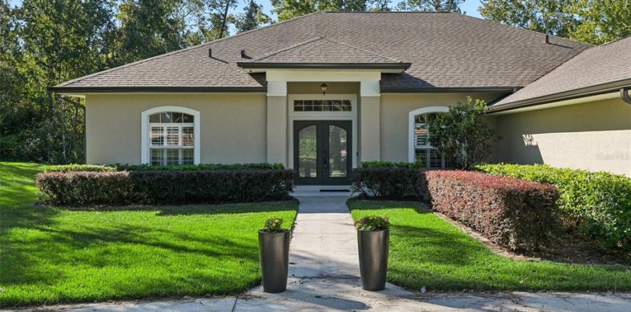 Villa ou maison à Oviedo, Floride 4 chambres, 193.14 m2 № 2430721
