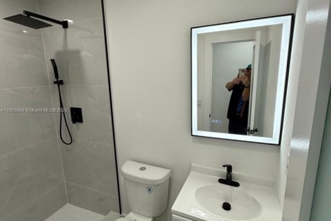 Villa ou maison à vendre à Miami Gardens, Floride: 4 chambres, 138.42 m2 № 1955728 - photo 16