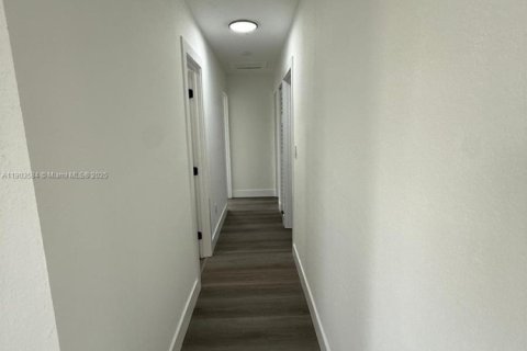 Villa ou maison à vendre à Miami Gardens, Floride: 4 chambres, 138.42 m2 № 1955728 - photo 17