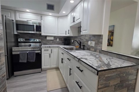 Copropriété à vendre à Lauderdale Lakes, Floride: 1 chambre, 69.49 m2 № 2182235 - photo 6