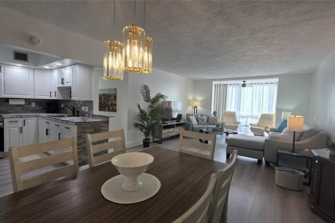 Copropriété à vendre à Lauderdale Lakes, Floride: 1 chambre, 69.49 m2 № 2182235 - photo 3