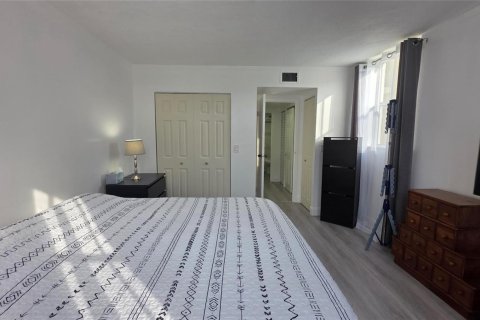 Copropriété à vendre à Lauderdale Lakes, Floride: 1 chambre, 69.49 m2 № 2182235 - photo 18