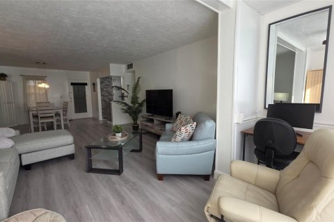 Copropriété à vendre à Lauderdale Lakes, Floride: 1 chambre, 69.49 m2 № 2182235 - photo 11