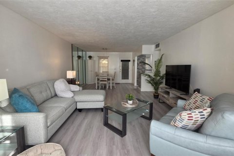Copropriété à vendre à Lauderdale Lakes, Floride: 1 chambre, 69.49 m2 № 2182235 - photo 10