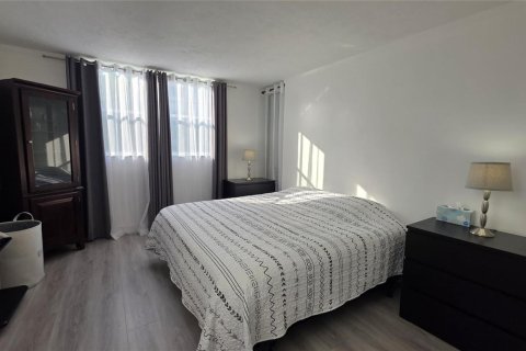 Copropriété à vendre à Lauderdale Lakes, Floride: 1 chambre, 69.49 m2 № 2182235 - photo 17