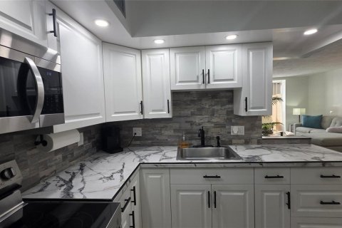 Copropriété à vendre à Lauderdale Lakes, Floride: 1 chambre, 69.49 m2 № 2182235 - photo 8