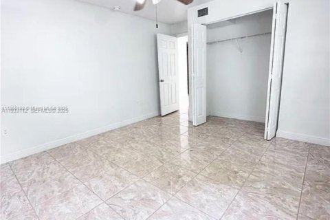 Casa en alquiler en West Park, Florida, 3 dormitorios, 133.97 m2 № 1991874 - foto 9