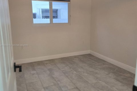 Casa en alquiler en West Park, Florida, 3 dormitorios, 133.97 m2 № 1991874 - foto 17