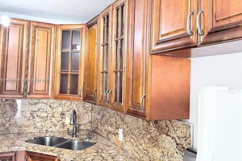 Casa en alquiler en West Park, Florida, 3 dormitorios, 133.97 m2 № 1991874 - foto 6