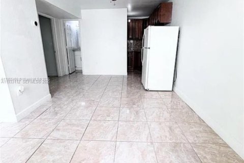 Casa en alquiler en West Park, Florida, 3 dormitorios, 133.97 m2 № 1991874 - foto 2