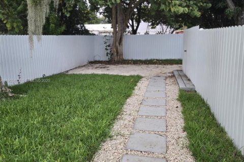 Casa en alquiler en West Park, Florida, 3 dormitorios, 133.97 m2 № 1991874 - foto 22