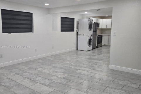 Casa en alquiler en West Park, Florida, 3 dormitorios, 133.97 m2 № 1991874 - foto 10