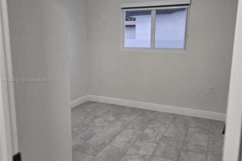 Casa en alquiler en West Park, Florida, 3 dormitorios, 133.97 m2 № 1991874 - foto 18