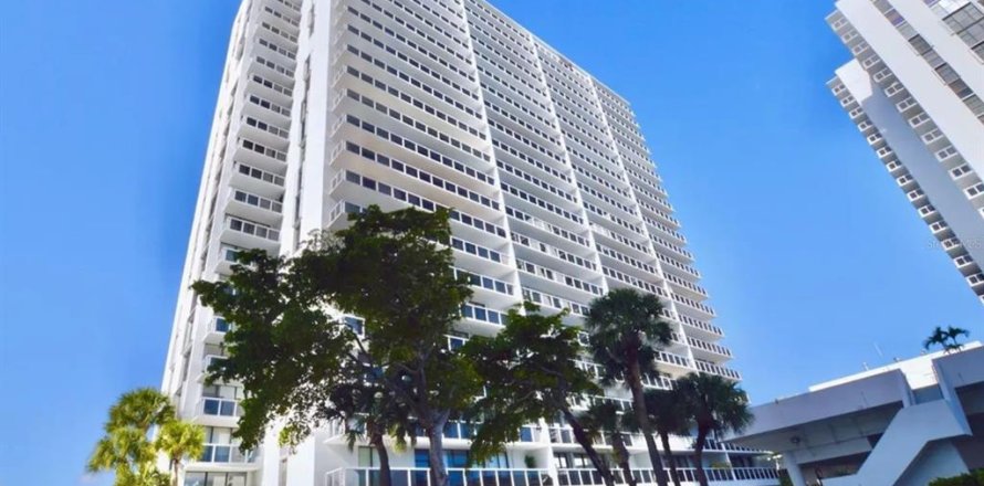 Condo in Miami, Florida, 2 bedrooms № 2234929