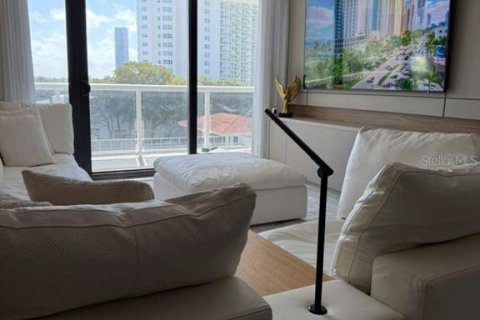 Condo in Miami, Florida, 2 bedrooms № 2234929 - photo 19