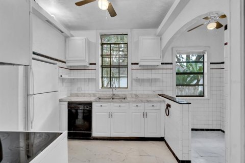 Купить виллу или дом в Орландо, Флорида 4 комнаты, 111.58м2, № 1905881 - фото 11