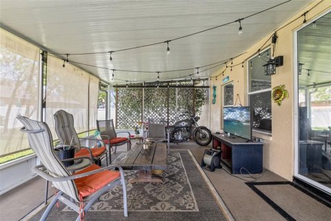Casa en venta en Spring Hill, Florida, 3 dormitorios, 190.64 m2 № 1851634 - foto 28