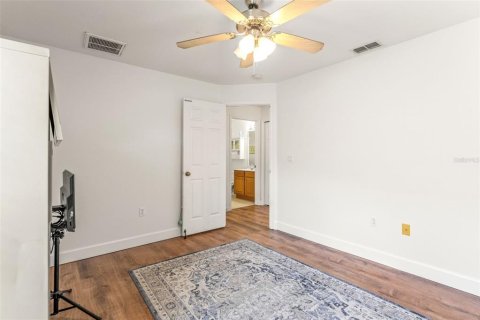 Casa en venta en Spring Hill, Florida, 3 dormitorios, 190.64 m2 № 1851634 - foto 8