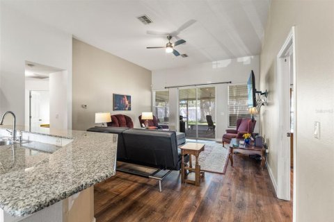 Casa en venta en Spring Hill, Florida, 3 dormitorios, 190.64 m2 № 1851634 - foto 17