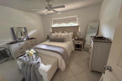 Condominio en venta en Dania Beach, Florida, 2 dormitorios № 1841231 - foto 13