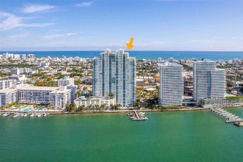 Condo in Miami Beach, Florida, 2 bedrooms  № 2065546 - photo 20