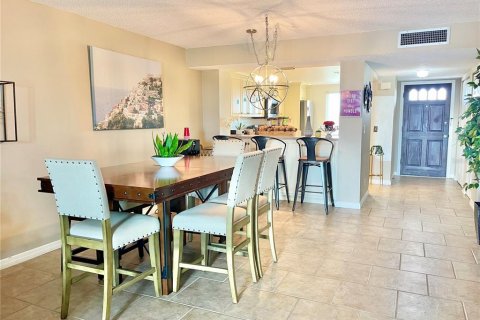 Condominio en venta en Winter Haven, Florida, 2 dormitorios, 125.14 m2 № 1785515 - foto 19