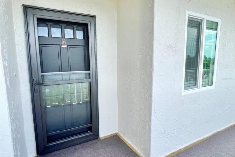 Condominio en venta en Winter Haven, Florida, 2 dormitorios, 125.14 m2 № 1785515 - foto 2