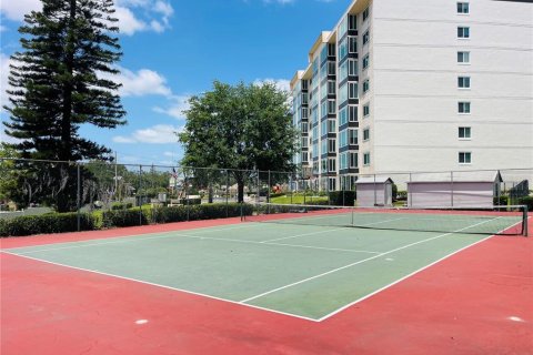 Condominio en venta en Winter Haven, Florida, 2 dormitorios, 125.14 m2 № 1785515 - foto 3