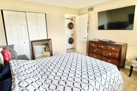 Condominio en venta en Winter Haven, Florida, 2 dormitorios, 125.14 m2 № 1785515 - foto 16