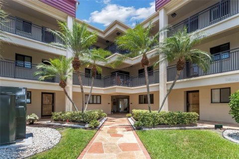 Condo in Clearwater, Florida, 2 bedrooms № 2107147